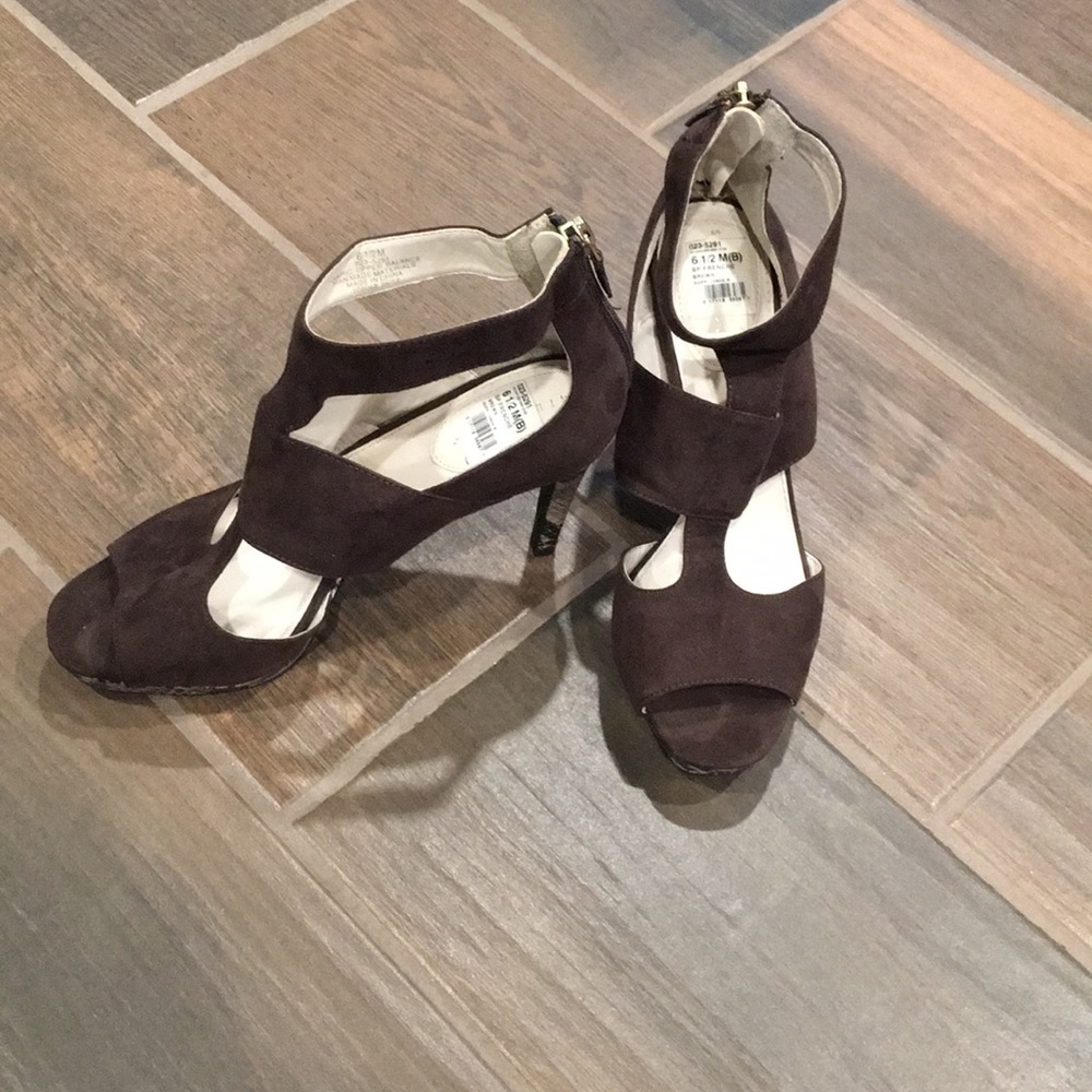 Dressy heels
